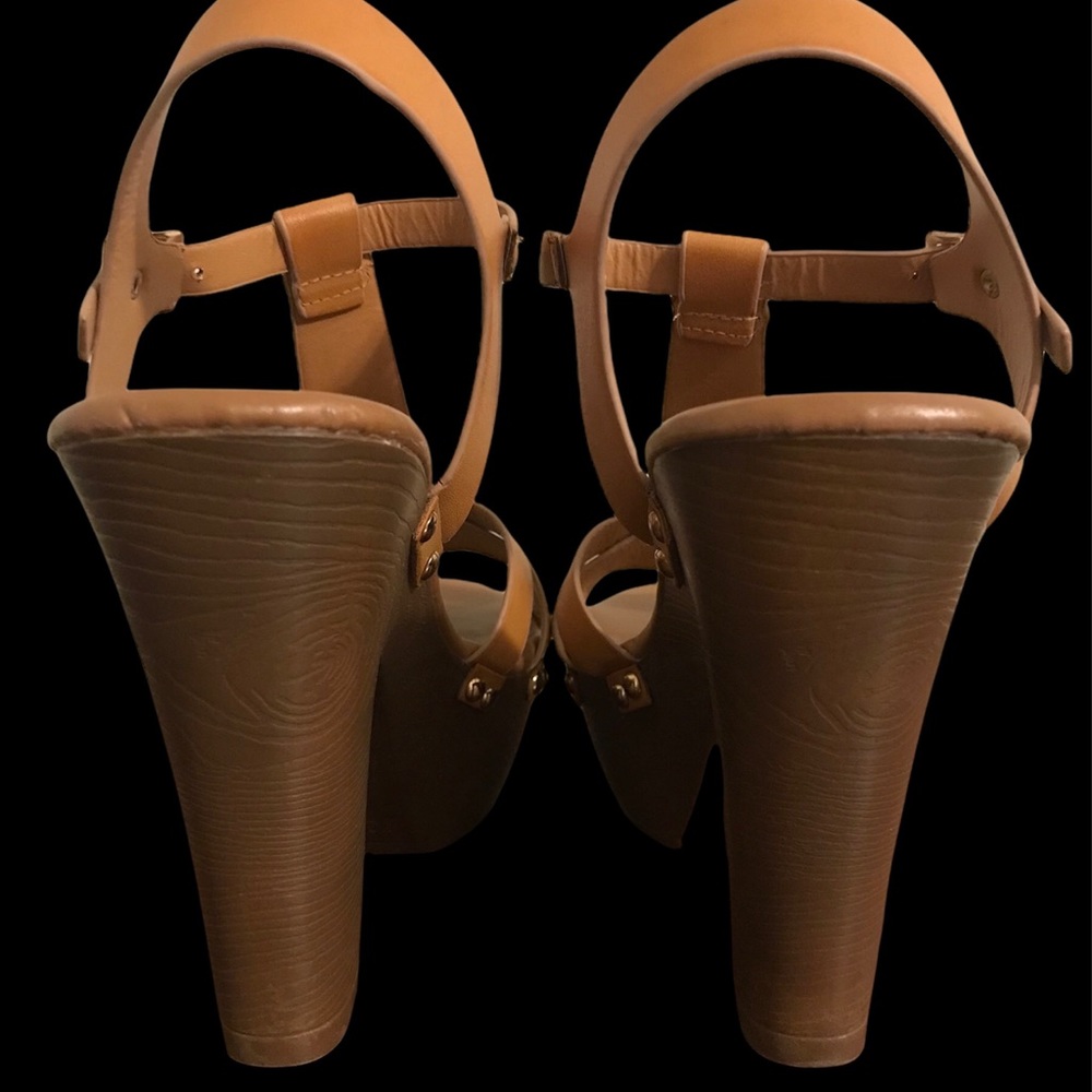 Sandals - Picture 4 of 5